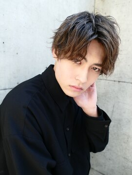 フィフス(fifth) コンマヘアツイストスパイラルパーマツイストパーマツーブロック