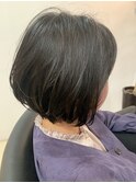 重くない黒髮前下がりボブ『archive』ネイビーカラー/厚めバング