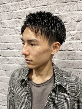 グレイスフル バーバープラチナム 六本木店(Graceful Barber platinum) ツーブロック/ショート/アップバング/サイドパート/束感