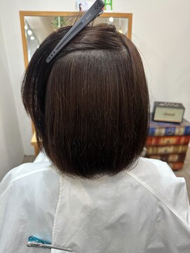 プシュケ(PSYCHE) ブリーチなしカラーチェリーレッドミニマルボブ髪質改善縮毛矯正