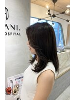 アマニ ヘアー ホスピタル(AMANI. HAIR HOSPITAL) 軽やかなミディアムスタイル