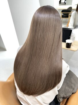 イト(ito.) スモーキーベージュレイヤーカット_フルバング