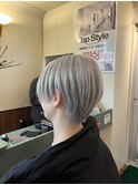 ハンサムショート×ホワイトベージュ