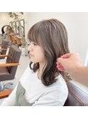ミディアム 韓国風ヘア オリーブベージュ