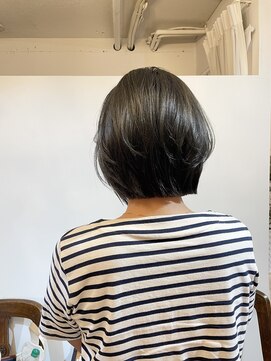 コッチ(kocchi.) 暗めカラーグレージュくすみブルーメッシュカラーオンブレ