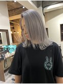 シルバーアッシュグレー