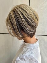 ディオ アンド ルーチェ(Dio&Luce)&nbsp;アンブレラカラー/ハイトーン/ケアブリーチ／くびれ／ボブ