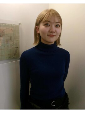 ユー(yew) 金髪ボブ/ハイトーンボブ/ボブスタイル/ボブヘア