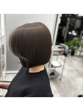 トイロ ウィステリア(toiro wisteria) ラテカラー×ミニボブ