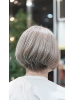 ネス(NESS)&nbsp;【脱白髪染】グレイヘア（白髪）のファッションカラー92