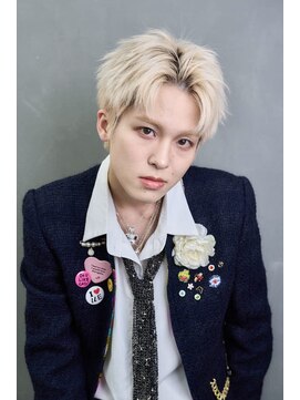 オーバルバイアピッシュ(OVARL by apish) メンズカット/韓国ヘア/メンズパーマ/センターパート