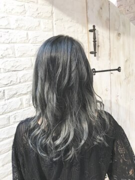 ウーロス(uros.) レイヤー☆とろみダークアッシュ