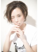 大人かわいい 前下がりショート 小顔ショート