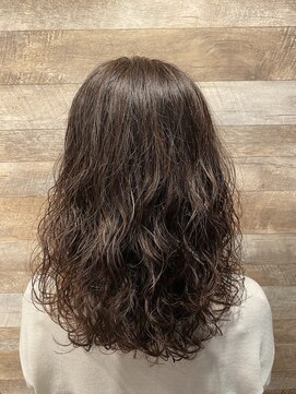 ヒンメリ(HIMMELI) ふわふわパーマ