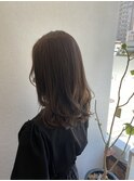 くびれミディアムヘア