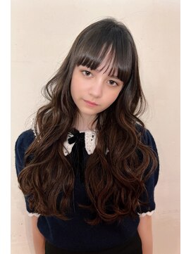 リークフー(Ree cu fuu) 10代20代30代40代 ガーリーなウェーブのロングヘアー　藤沢