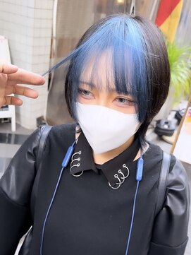 グロウ 上野御徒町(grow) ブリーチ2～3回/セクションカラー/アイスブルー/pixyyyyyy297