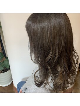 ル コワン ククー(Le coin coucou) グレージュ