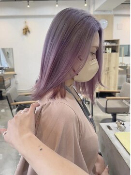 イェッカ パビル(YECCA pabil) ラベンダーからピンクのルーツカラー＊＊（ブリーチ1～2回）