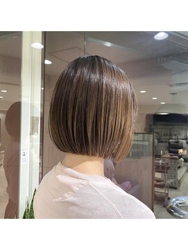 ヘアスペース エアリス(Hair space Earth) 切りっぱなしボブ