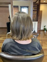 アンプリフィア(amplifier)&nbsp;外ハネボブ×オリーブグレージュ