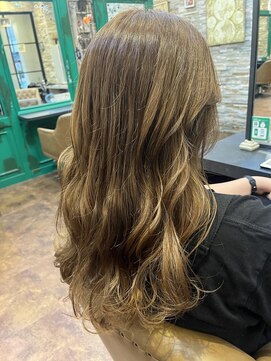 ヘアーラウンジ アンフィ 井土ヶ谷(Hair Lounge Anphi) 【ブリーチ】シアーベージュ