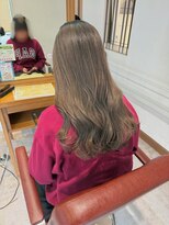 ルシュカイチマルニ(Rasca102)  Rasca◇グレージュカラー　ブリーチカラー　ロング