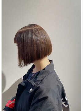 ティエラプラス(Tierra+) 切りっぱなしボブ 前下がり ぱっつんボブ