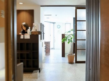 凛の写真/ふっと心がほどけるような心地良さ!髪だけではなく気持ちまで軽くなる、やさしいひとときをあなたに…。