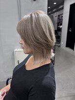 キャリー(Caly)&nbsp;ブリーチ/韓国風/髪質改善/縮毛矯正/レイヤー/バレイヤージュ