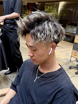 ロンド ラマ 岐阜(Lond bla-ma) Lond bla-ma 岐阜 畑中 希望  縦落ちツイストアップバング