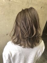 キー(kｅｙ)&nbsp;グレージュ