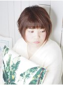 前髪ありだけど大人っぽさ前下がりショート