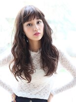 前髪ぱっつん大人可愛いひし形ナチュラルウェーブ20代30代40代