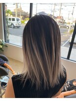 サニーヘアー(32HAIR)&nbsp;バレイヤージュ/ブリーチ/ハイライト/インナーカラー