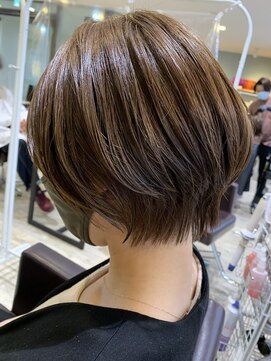 トレ(tre.) 甲子園口/髪質改善/ショート/ハイライト/酸性ストレート