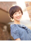 フェミニンマッシュショート