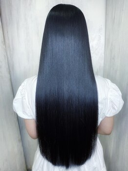アンフィシュピトロワ(AnFye spi tlow)の写真/髪を芯からいたわる【髪質改善】ヘアケアに本気でこだわる大人女性に人気のサロンです◇