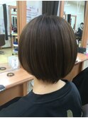 20代30代大人かわいいツヤ感前上がり丸みショート