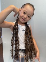 ヴァーディ オモテサンドウ(Vardy omotesando)&nbsp;blaze/キッズヘアアレンジ 編み込み