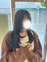 アローナ(ARONA)&nbsp;おすすめ冬カラー◎透明感ブルーブラック美髪×レイヤーカット