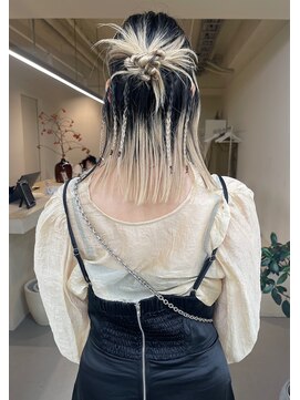 アーバン(URBAN.) 【ハーフアップカチモリヘア】KANAKO