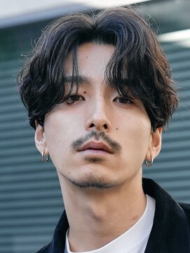 レタッチバイフィフス(RETOUCH by fifth) 原宿ルーズパーマセンターパートツーブロックメンズパーマ