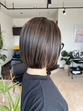ネオ(NEO) 白髪ぼかしハイライト×大人コンパクトボブ