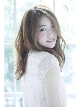 クィーンズガーデンバイケーツーギンザ(QUEEN’S GARDEN by K two GINZA) [K-two銀座]長めバングで小顔度UP！ゆるふわピュアロング