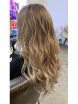 ローレンアンドパレード 並木坂店(Lauren&Parade) ベージュ×ハイライト