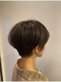 ふんわりショートマッシュスタイル