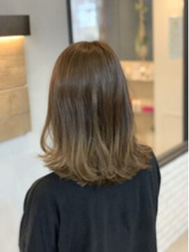 エイトオーミヤ 大宮店(EIGHT omiya) 【EIGHT 大宮】アッシュベージュ/グラデーションカラー