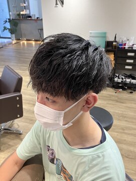 エヌプラス(N+) メンズヘアフェザーパーマサーフカール刈り上げセンターパート