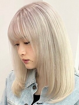 ウィコ 新宿(WICO) ホワイトベージュ[新宿駅/美髪/ピンクブラウン]